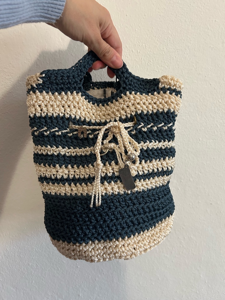 Borsetta a secchiello crochet bicolore